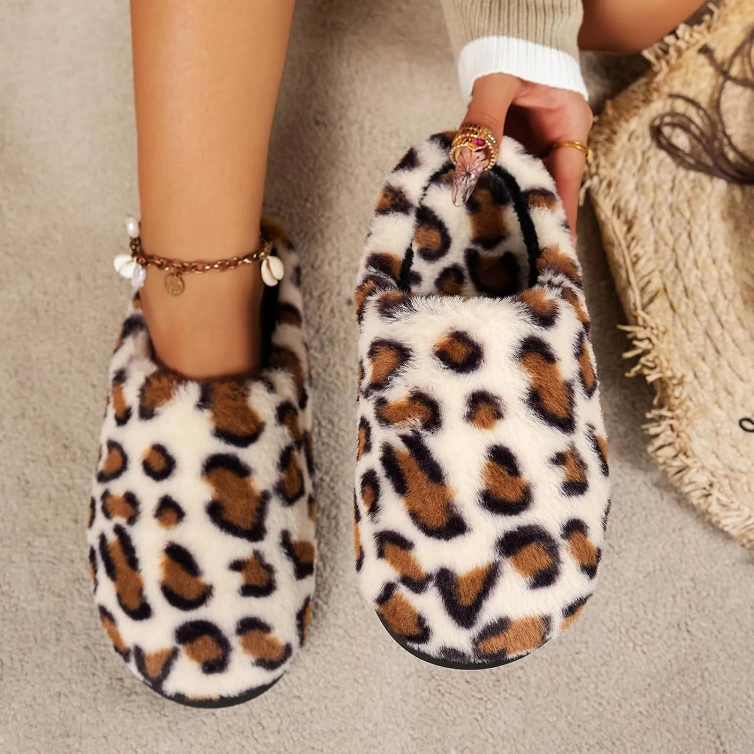 Afellicy Halloween Christmas Slippers Checkered Scuff for Women and Men Holiday Indoor Bedroom Fluffy Warm Fleece Slippers Winter Soft Cozy Home Non-Slip Soft Plush Slip-on Wool Lined House Shoes
