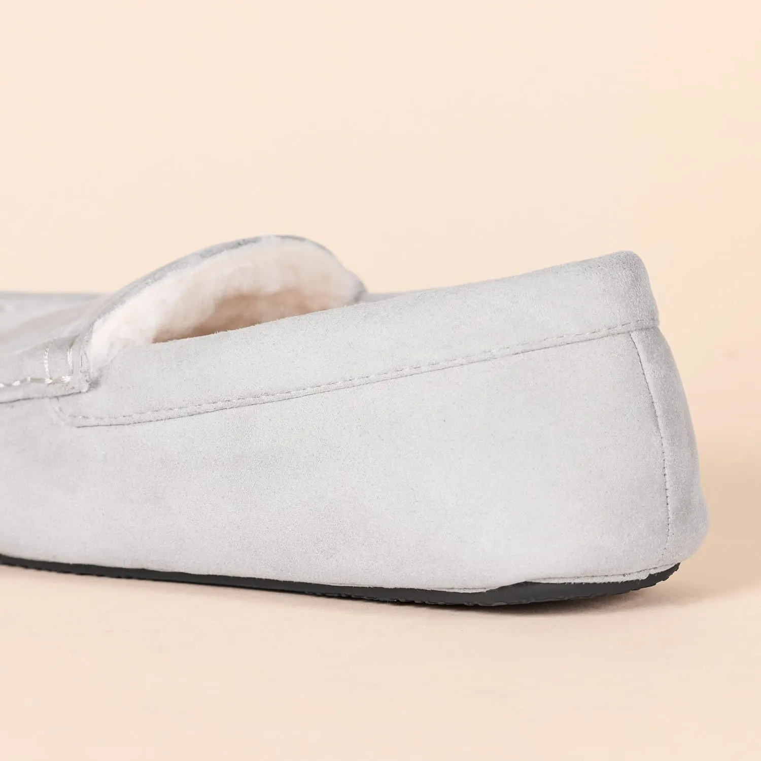 Amazon Essentials Men's Moccasin Slipper