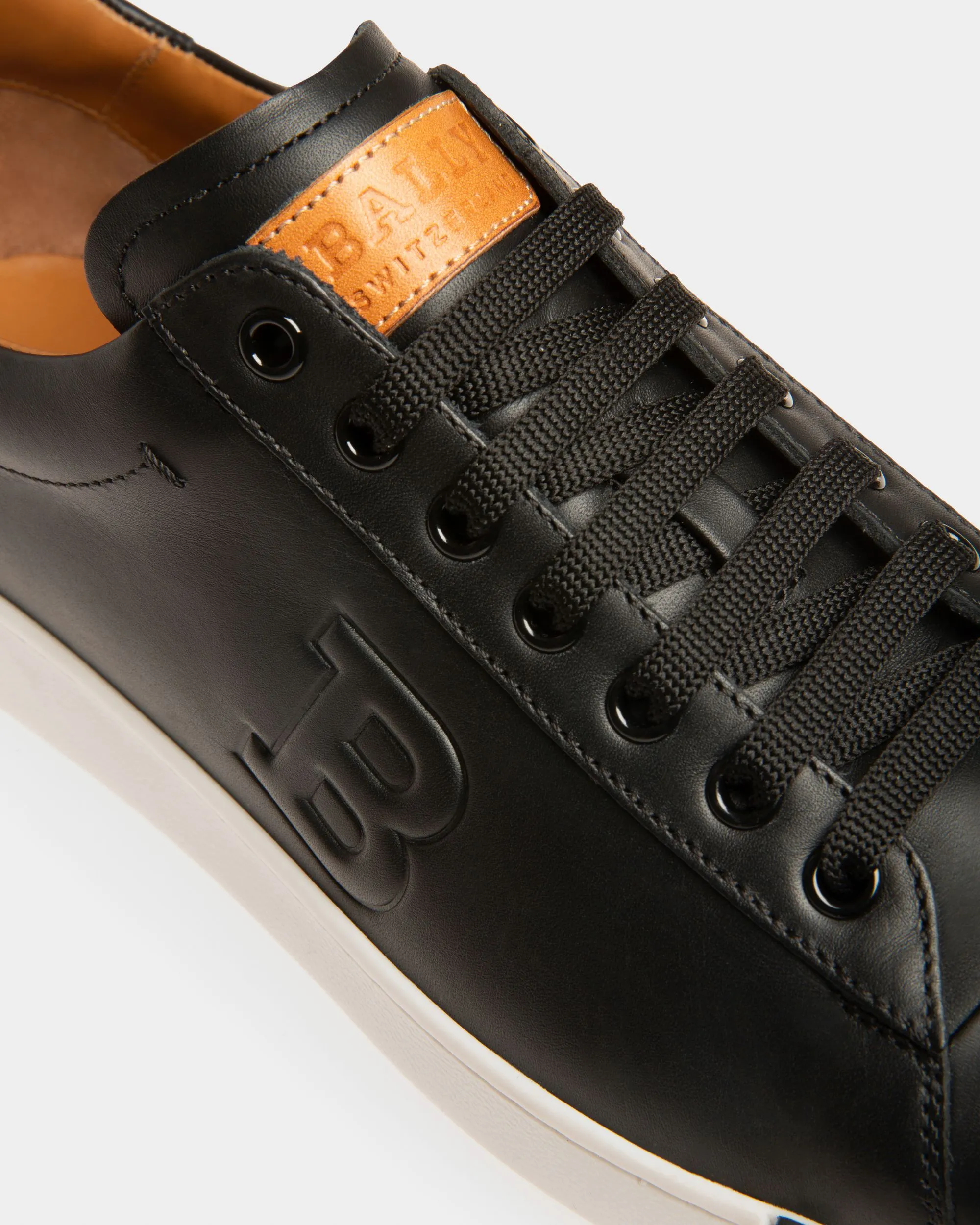 Asher Men's Leather Trainer In Black