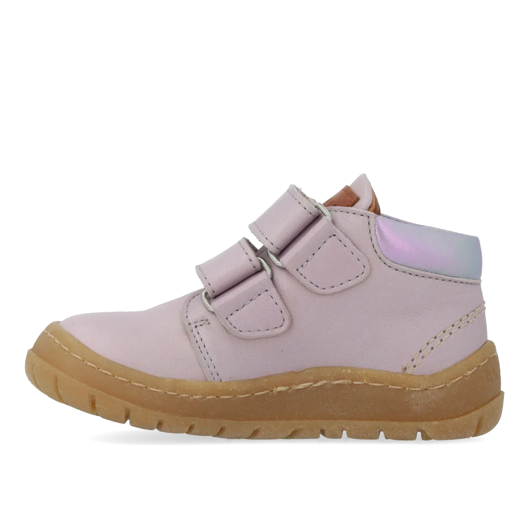 Beginner mid-cut sneaker