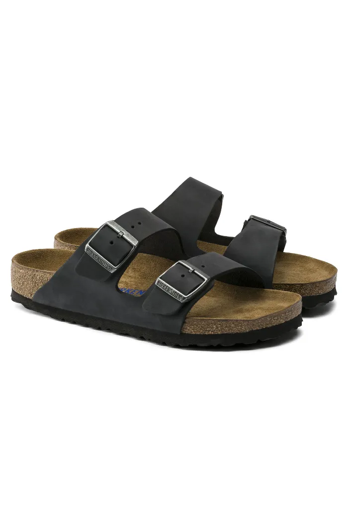 Birkenstock Arizona Soft Footbed Oiled Leather Regular Width in Black