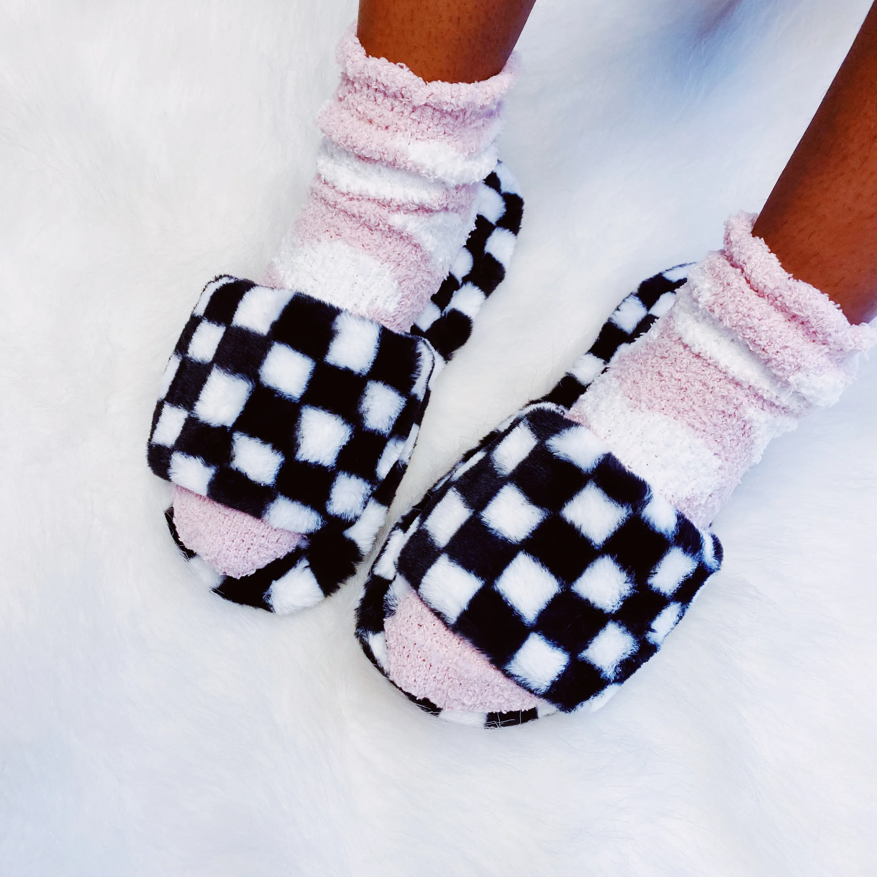 Checker Cozy Economical Slippers Sturdy Luxe Lounge