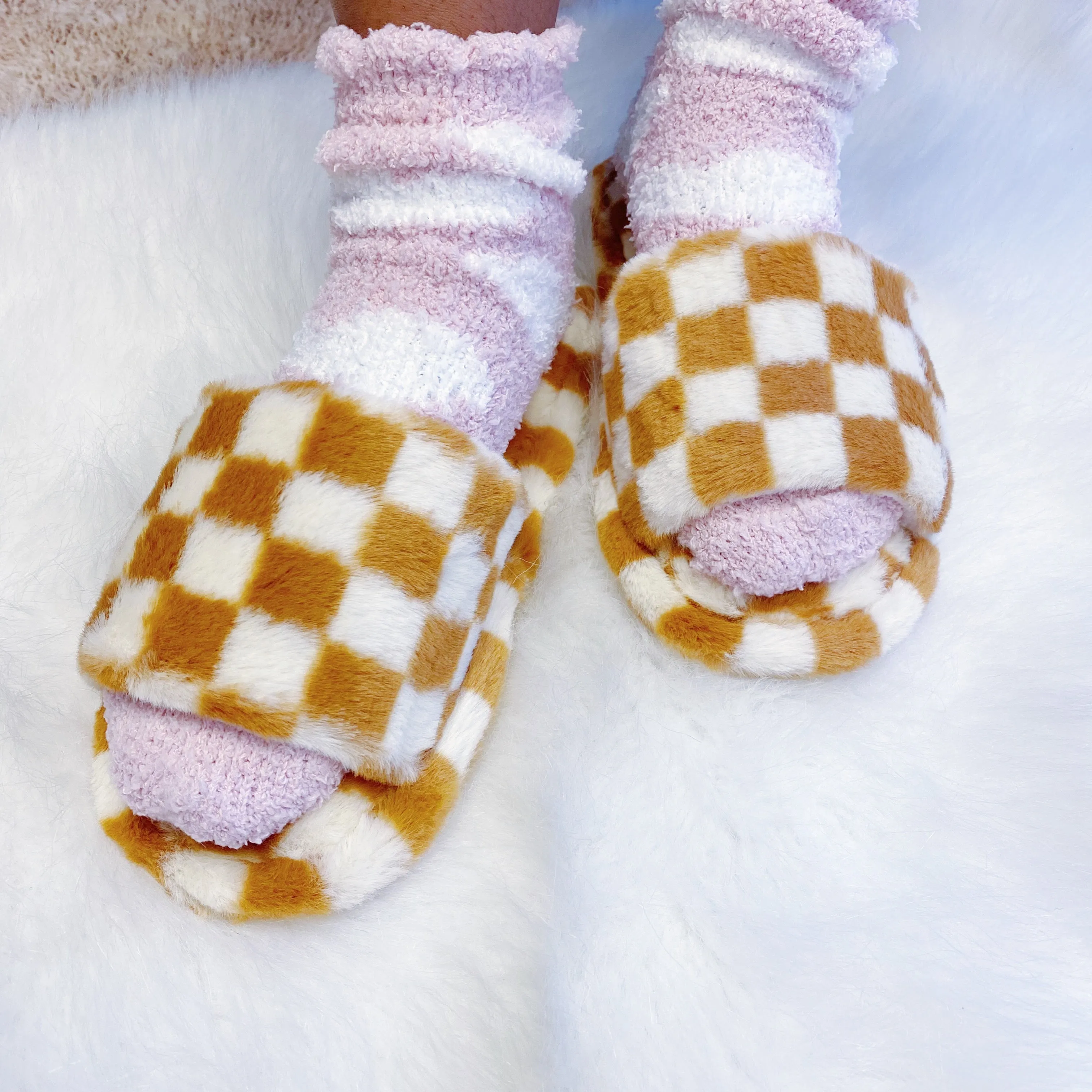 Checker Cozy Economical Slippers Sturdy Luxe Lounge