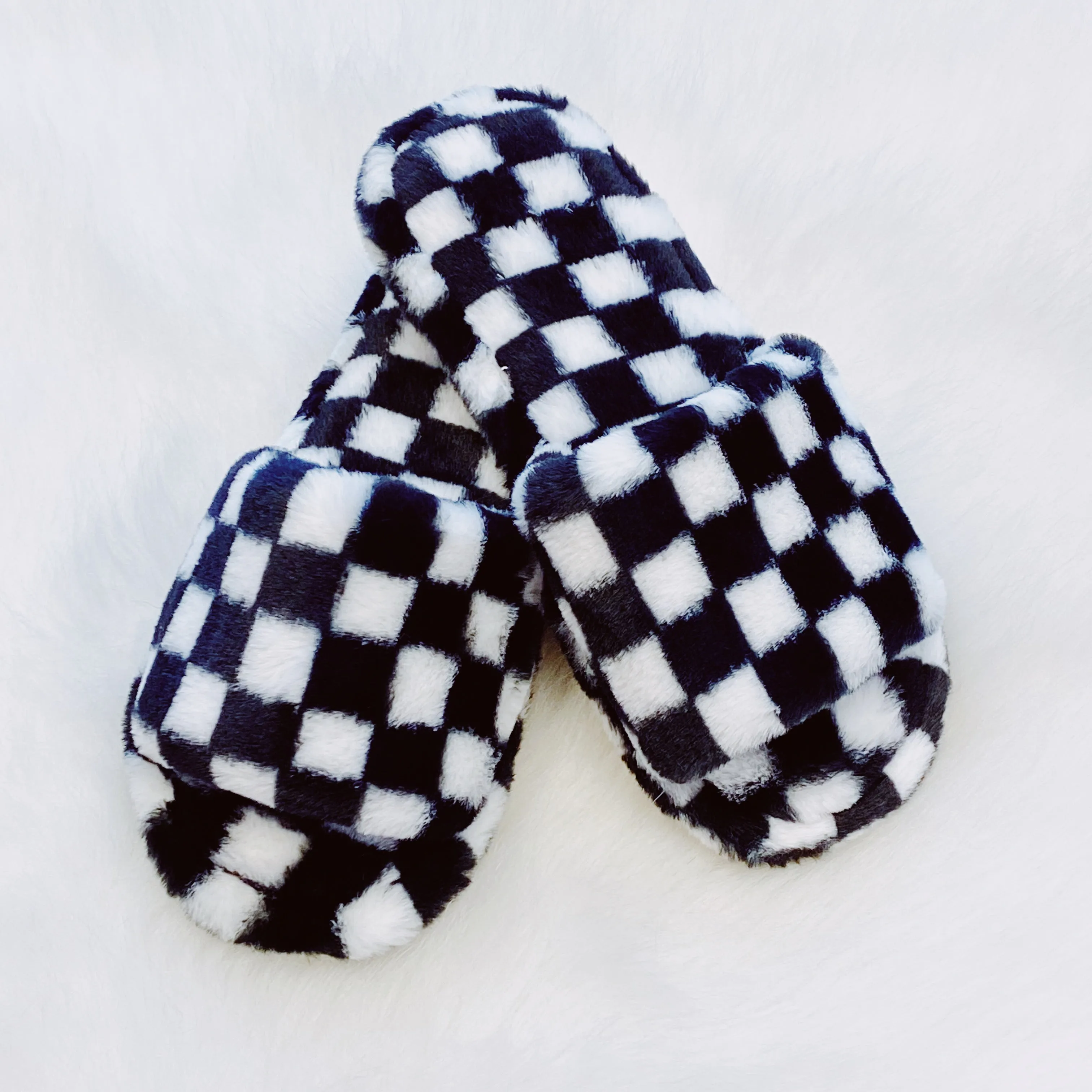 Checker Cozy Economical Slippers Sturdy Luxe Lounge