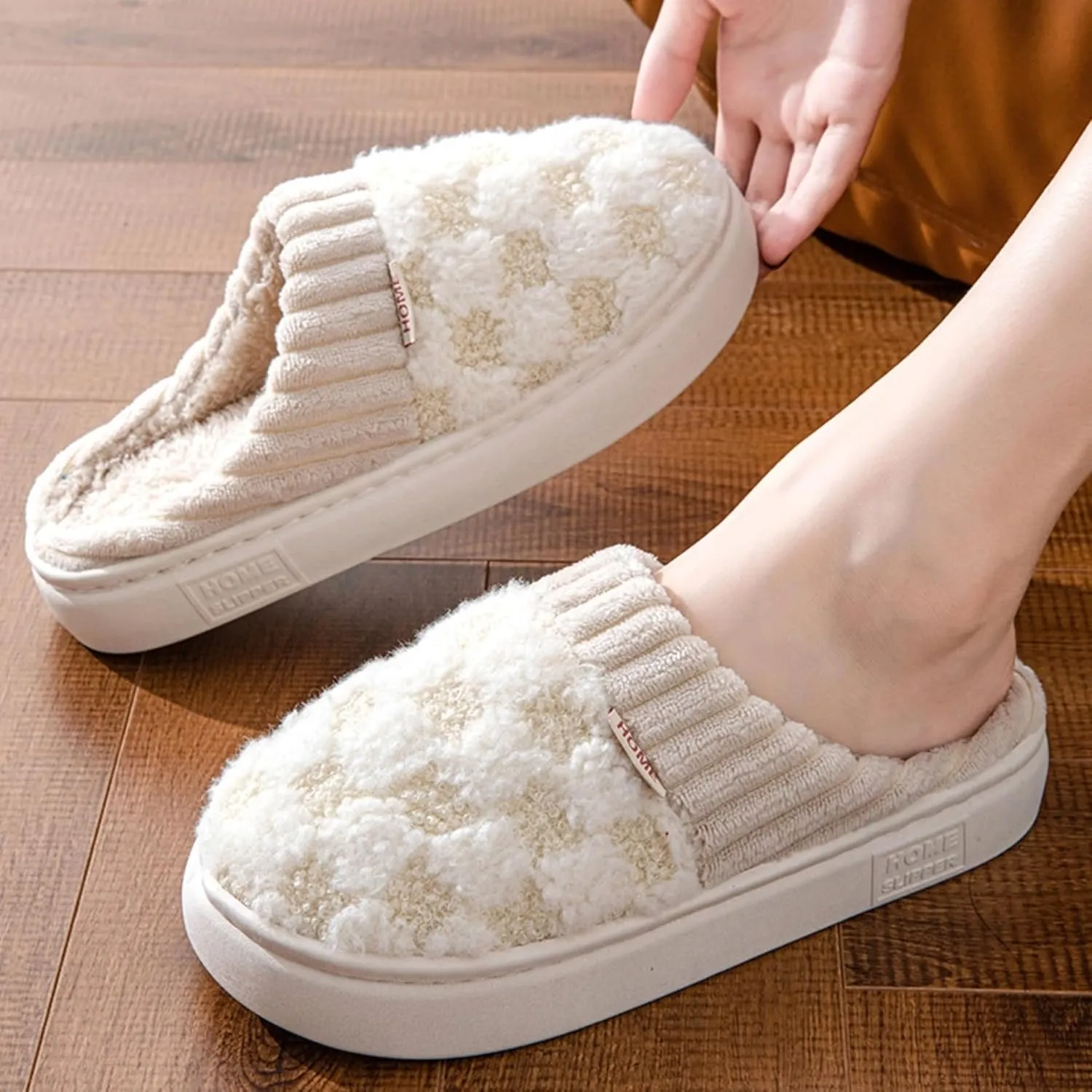 Checkered Plush House Slippers for Women Men, Non-Slip Memory Foam Indoor Slides, Plaid Winter Warm Fuzzy Home Slipper, Cozy Fleece Lined Shoes