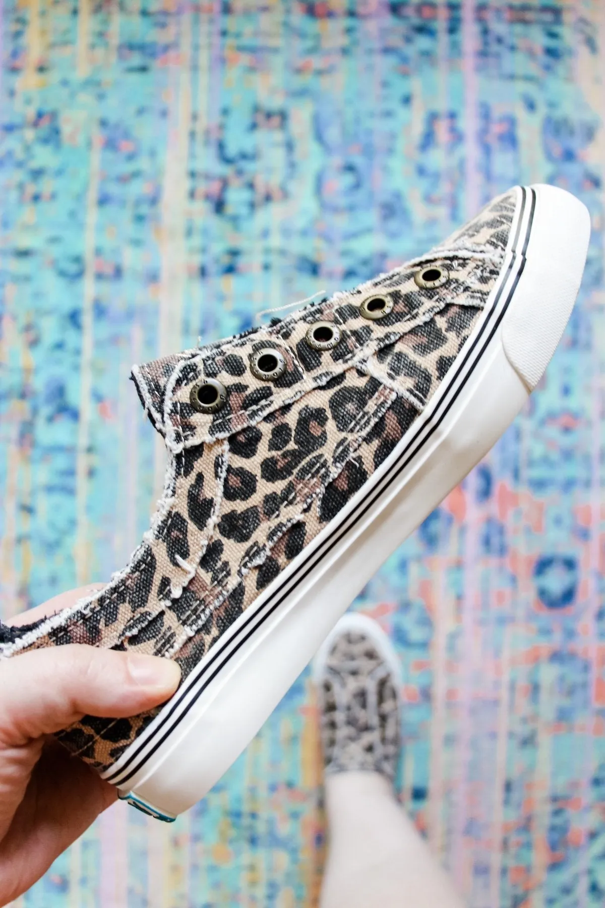 Comfort Toe Blowfish Play On High-tech-enabled Jumbo Kitty Rounded High-value Natural Sneakers Slip Malibu