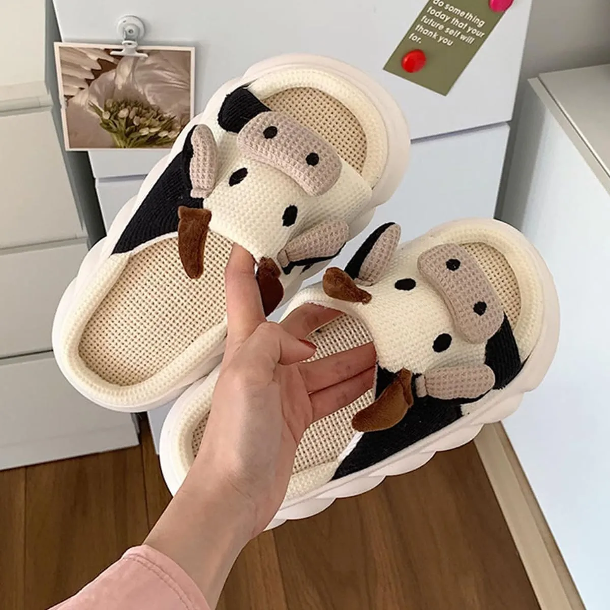 Cute Cow House Slippers, Mesh Breathable Indoor Shoes, White and Black