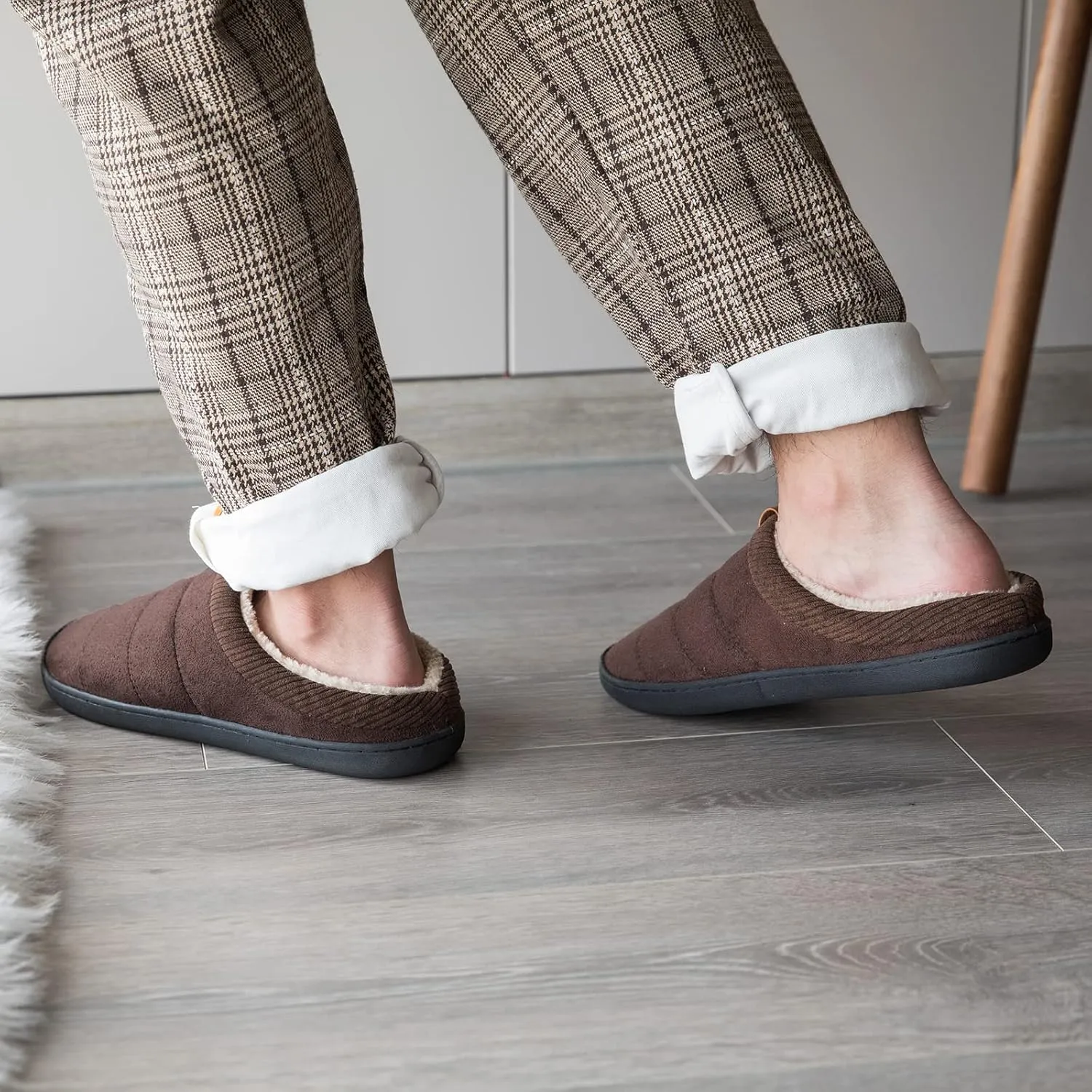 House Slippers for Men Memory Foam Indoor Slippers With Fuzzy Lining Bedroom Slip on