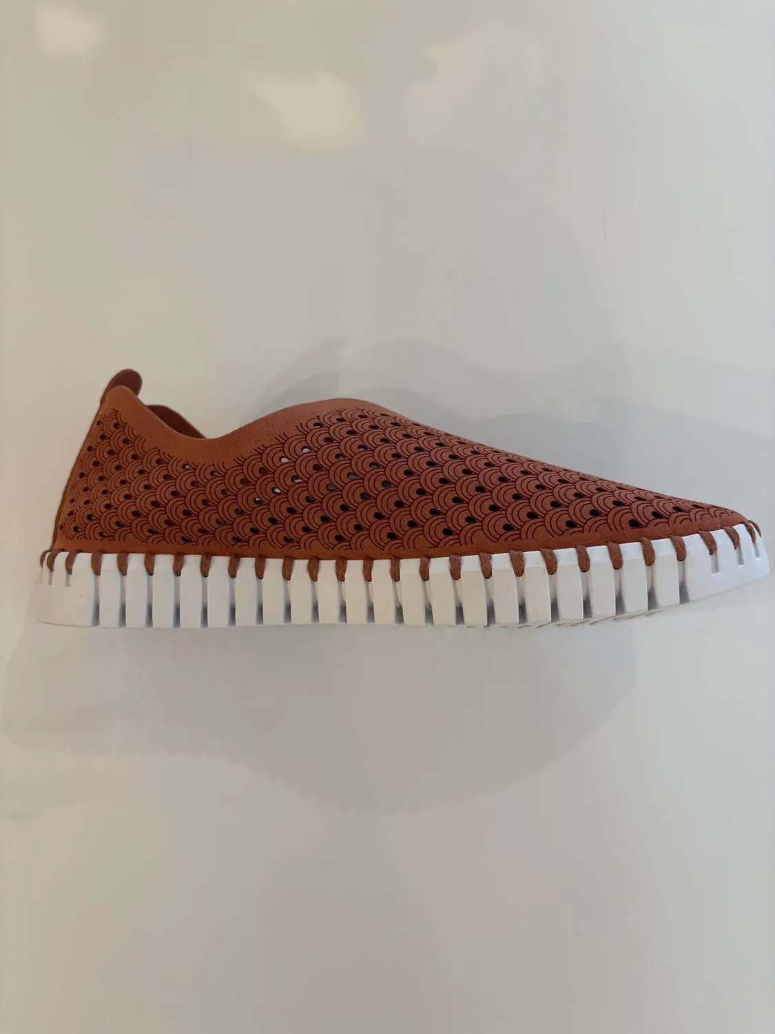 Ilse Jacobsen - Women's Tulip Peforated Slip-On Sneaker