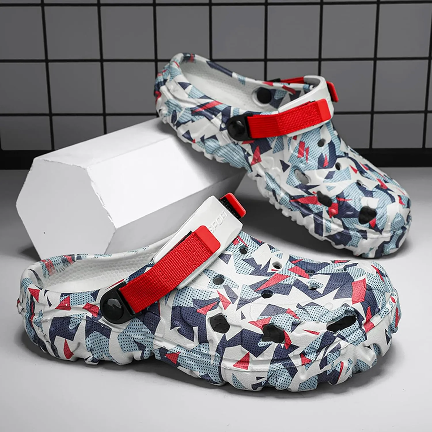 Men Slip On Garden Clogs Shoes: Summer Beach Sandals - Non Slip Outdoor Classic Slippers