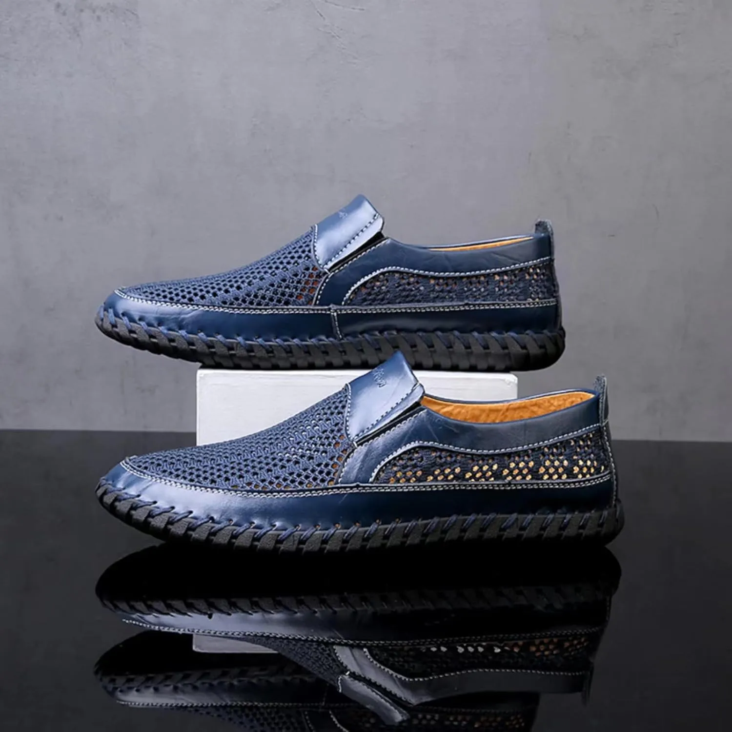 Mens Hollow Mesh Slip-On Loafers Handmade Soft Non-Slip Sole Casual Round Toe Breathable Outdoor Walking Driving Flats Sandals