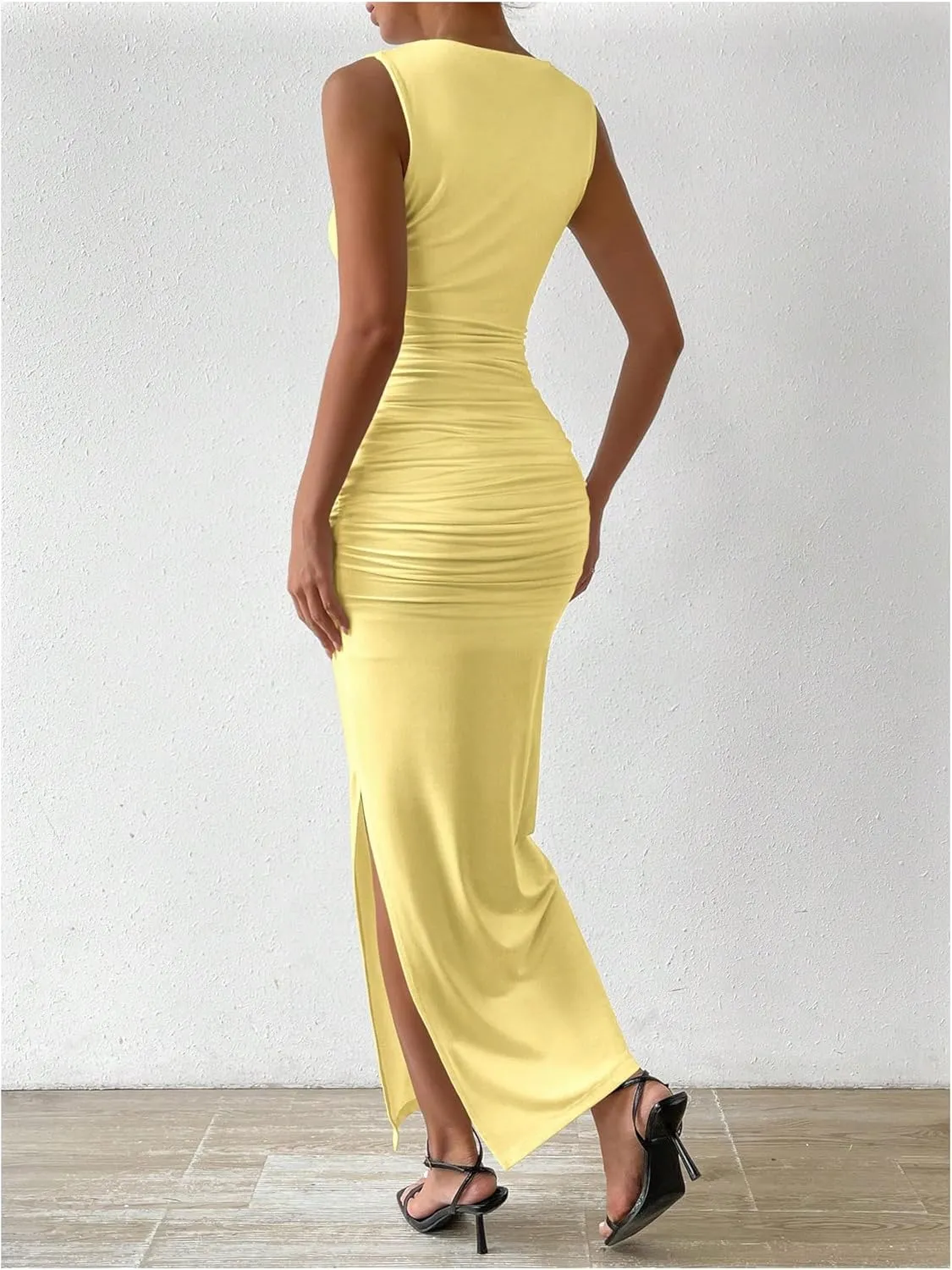 Milumia Women's Sleeveless Boat Neck Ruched Bodycon Maxi Dress Cocktail Long Dresses Elegant