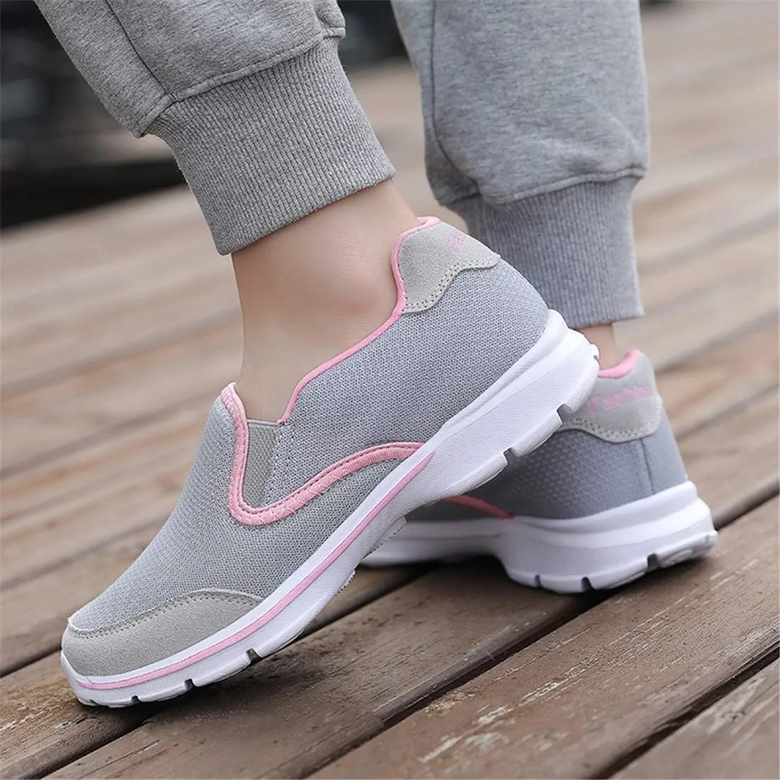 MizHome Women's Non Slip Athletic Walking Shoes Breathable Mesh Slip-on Sneakers