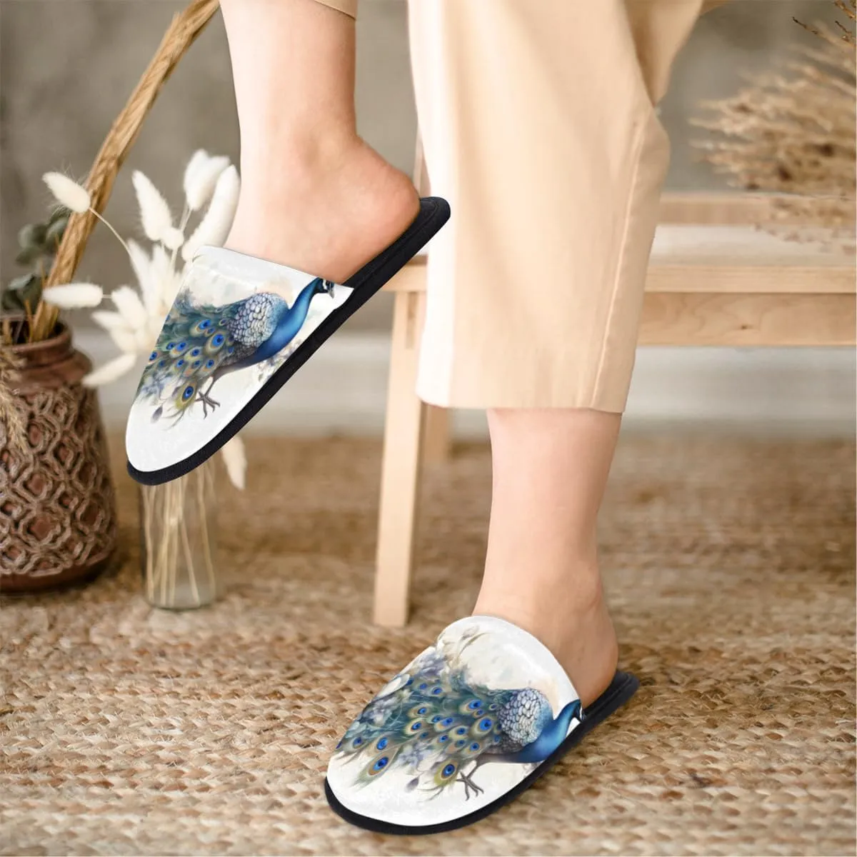 Peacock Feather Slippers for Women Men, Animal Flower House Slippers Soft Fluffy Warm Slip On Slippers Cozy Indoor Slippers Non-Slip Home Shoes, X-Small