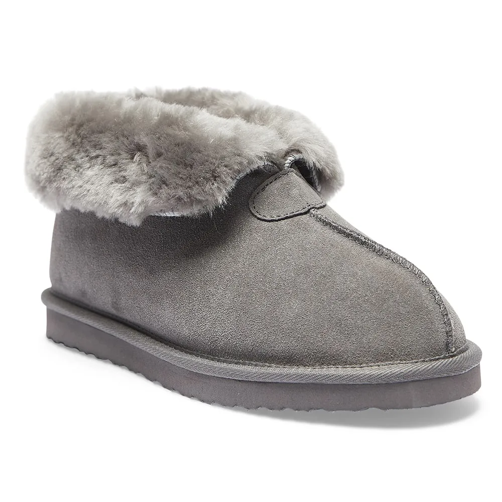 Pixie Slipper in Grey Suede