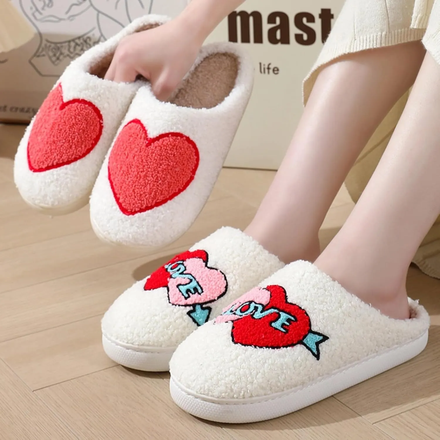 Plush Slippers Warm Slippers Couple Slippers Valentine's Day Slippers Comfy Slippers for Women Men Indoor House Soft Cozy Non-Slip Sole Shoes Bedroom Slippers Fuzzy Slippers Gift
