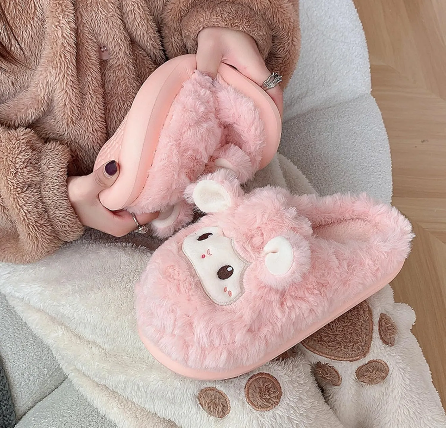 Sheep slippers Interesting animal shoes Warm keeping plush adult cartoon slippers for men and women at home