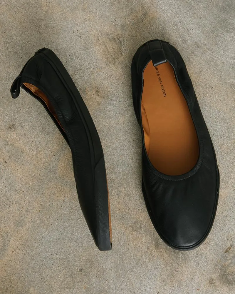 Slipper in Black