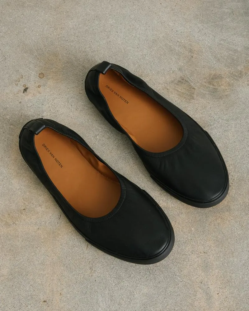 Slipper in Black