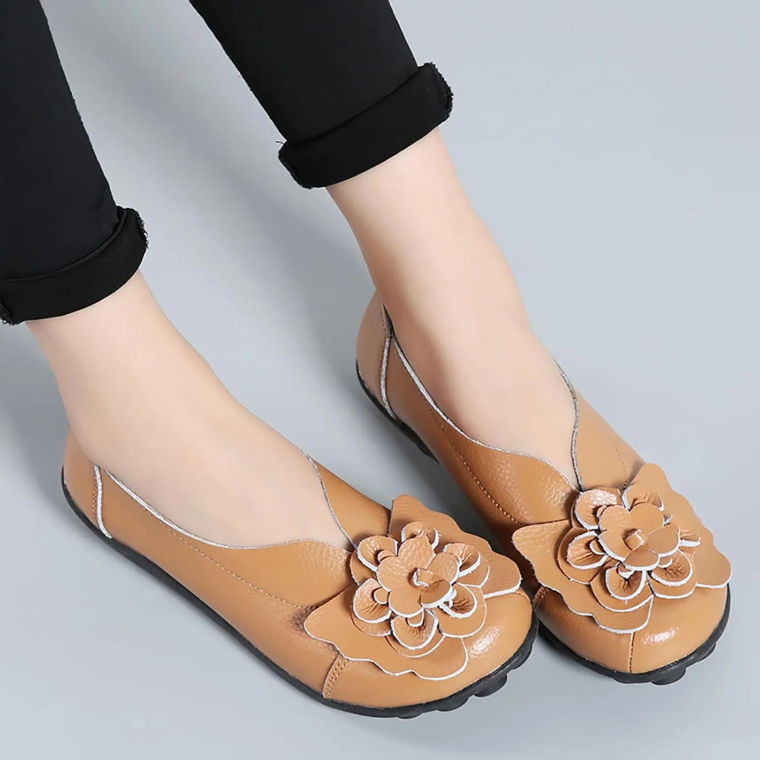 Solaud Women's Comfortable Loafers Soft Slip on Casual Round Toe Moccasins Driving Flats Work Walking Shoes