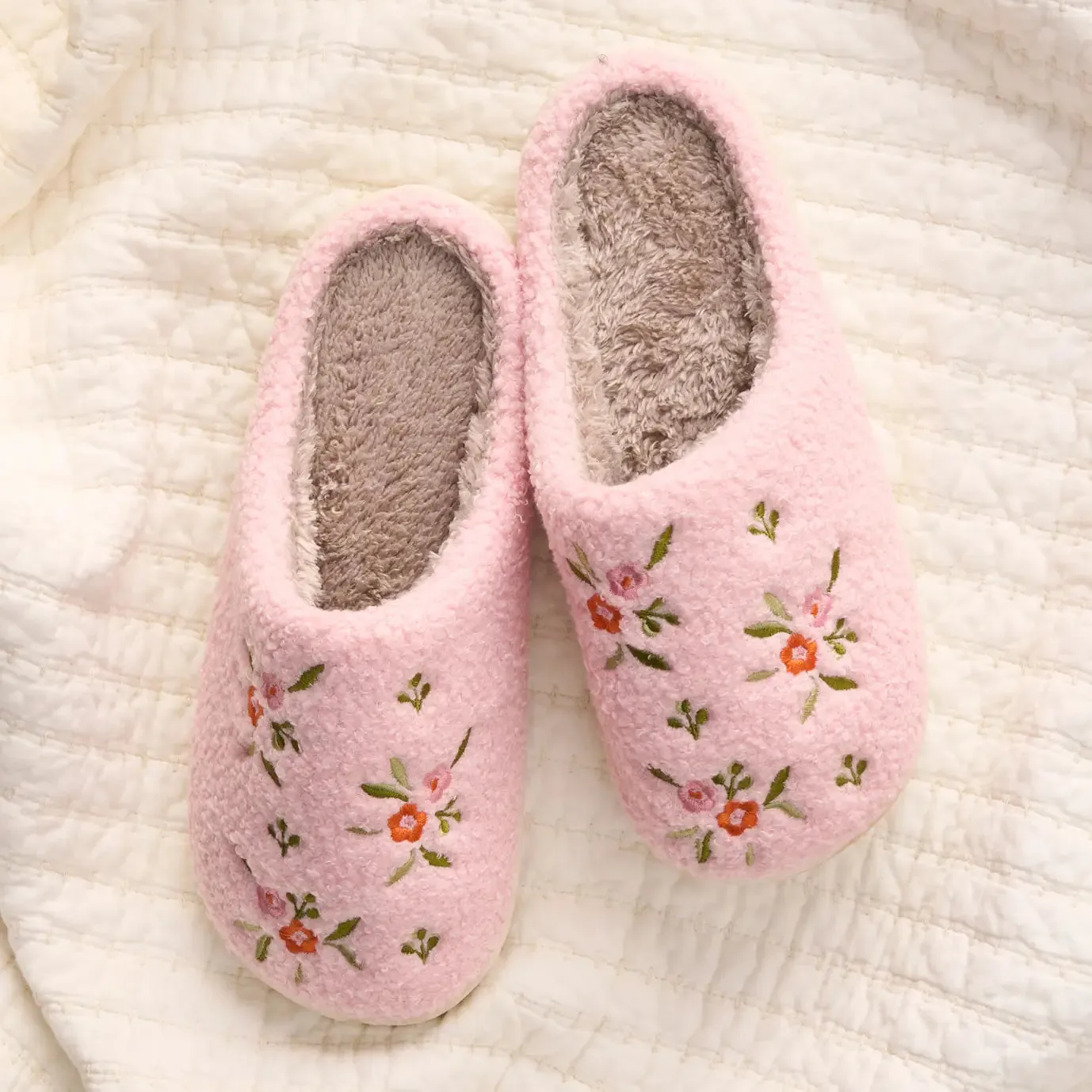 The Darling Effect - Fuzzy Slippers, Pink Dainty Floral