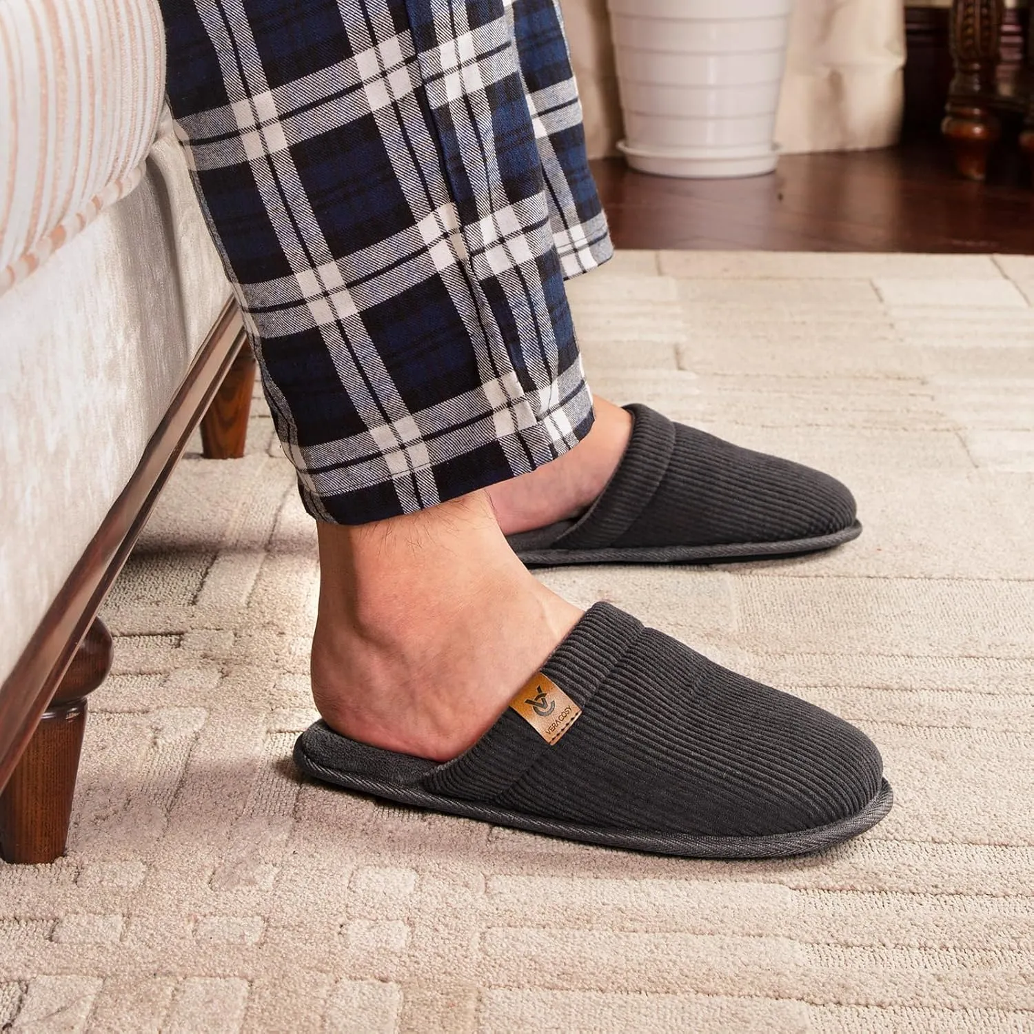 VeraCosy Men's Corduroy Scuff Slippers Soft Comfy Memory Foam Non-slip Indoor House Shoes
