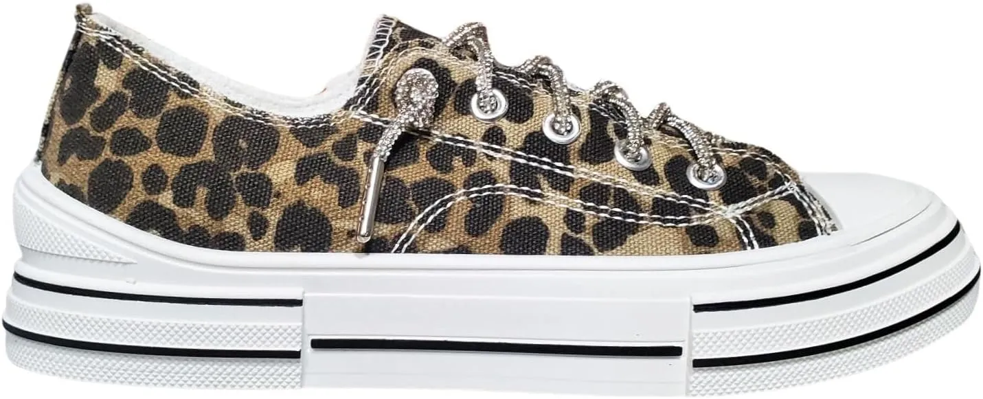 Very G Womens Aman Lace Up Canvas Sneaker