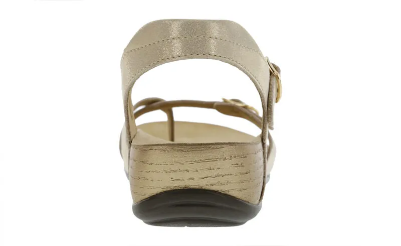 Women's Pampa Toe Loop Sandal in Soft Gold