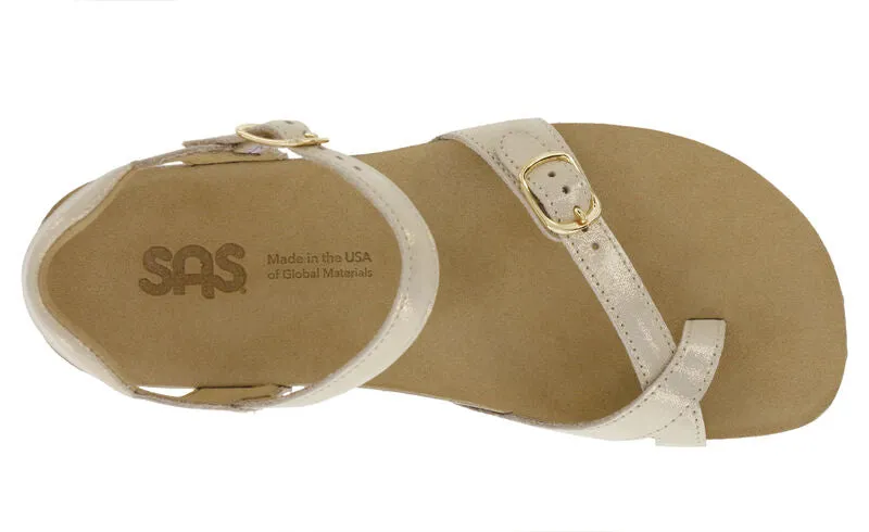 Women's Pampa Toe Loop Sandal in Soft Gold