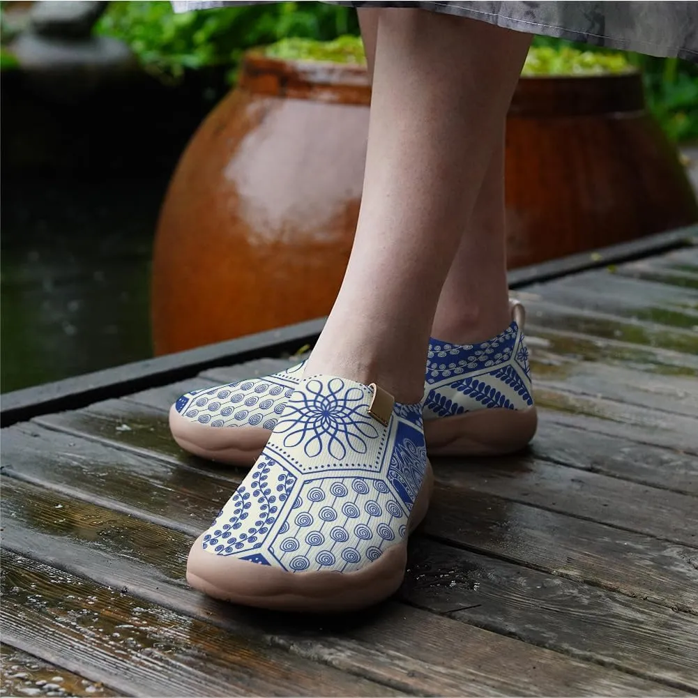 Women's Slip-On Loafers Painted Travel Shoes Walking Breathable Knit Mesh Ladies Fashion Art Sneaker