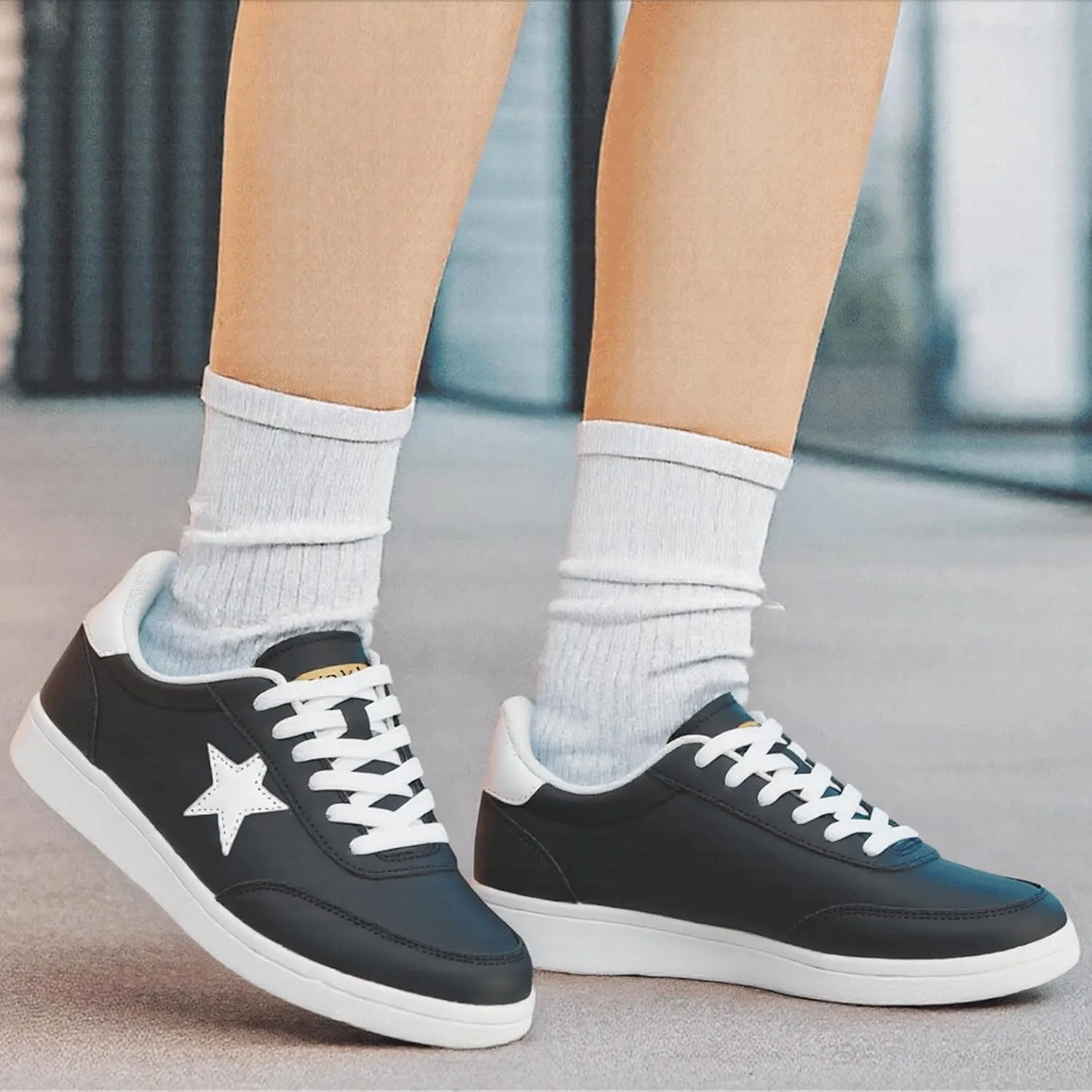 Women's Star Sneaker Lace Up Low Top Comfortable Cushioned Walking Shoes Casual Lightweight Breathable Tennis Shoes
