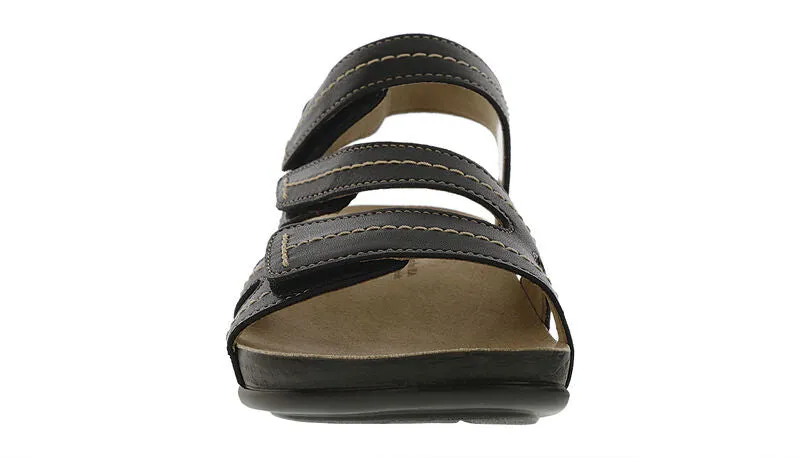 Women's Swerve Sandal in Black